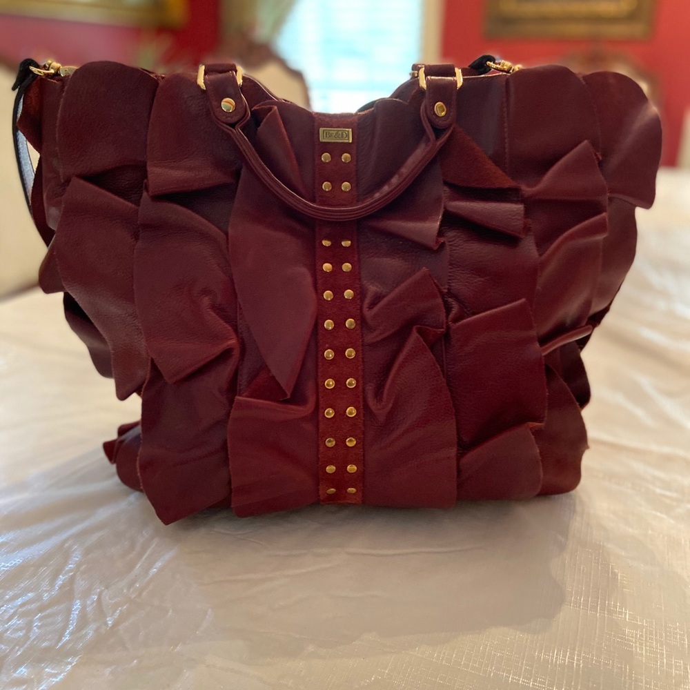 BE&D maroon handbag